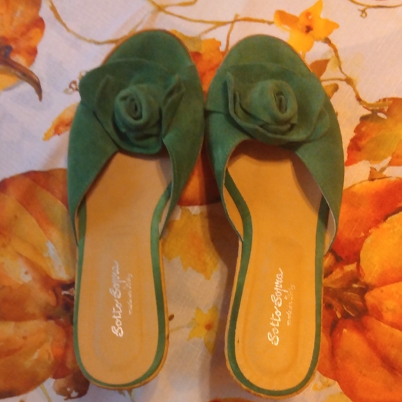 Sotto Sopra Shoes - Green Suede Mules by Sotto Sopra